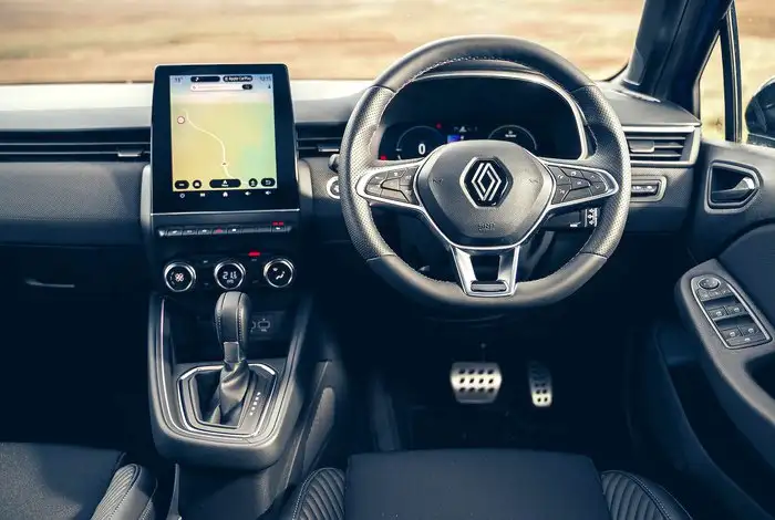 renault-clio-dashboard_0.webp